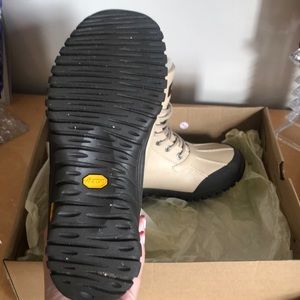 UGG Shoes - Ugg Adirondack boot 2 snow boots UGG Shoes - Ugg Adirondack boot 2 snow boots
